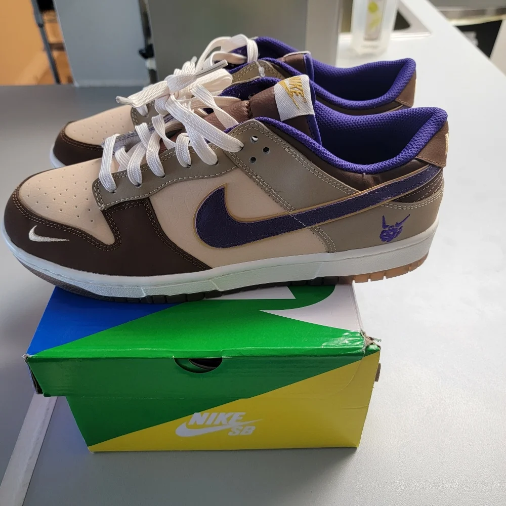Nike Dunk - Picture 1 of 4